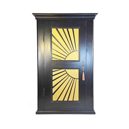 Antiker Schrank, Acryl schwarz mit Sonne goldfarben 10
