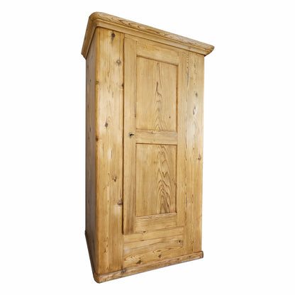 Pilasterschrank antik Tanne