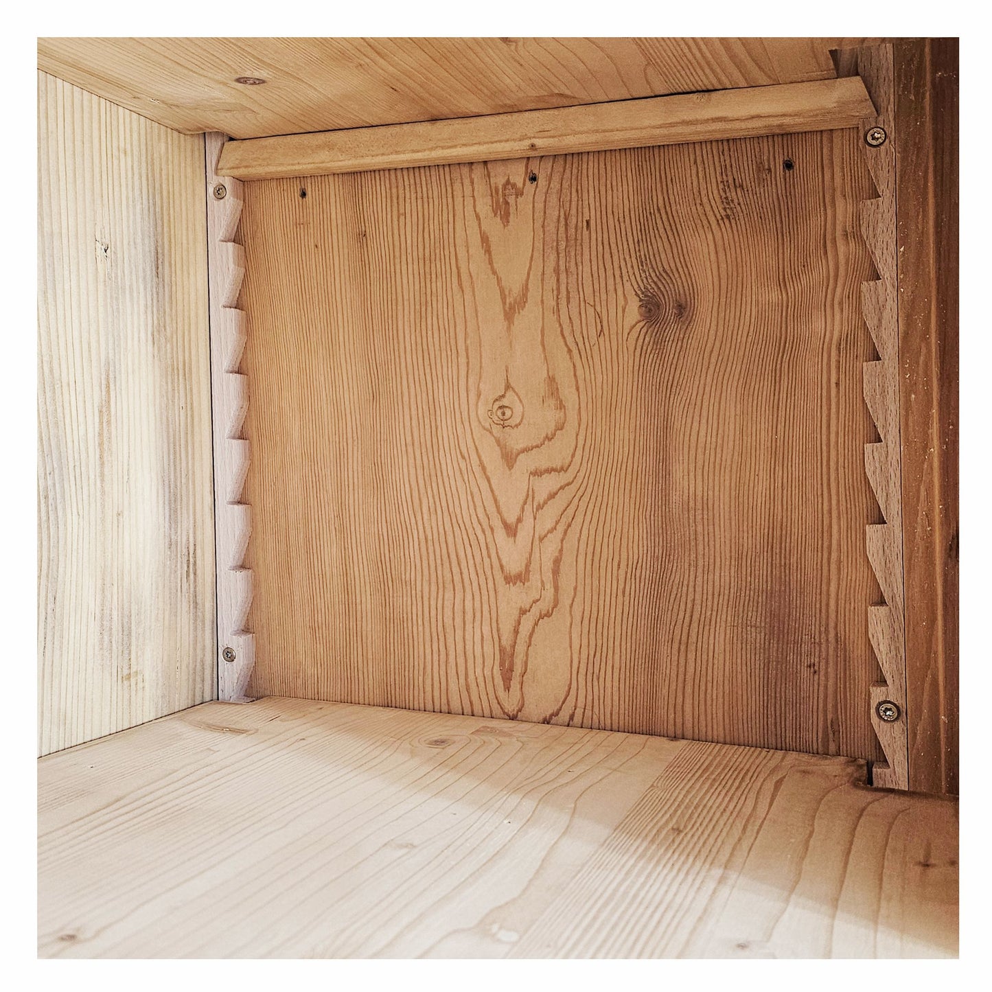 Pilasterschrank antik Tanne